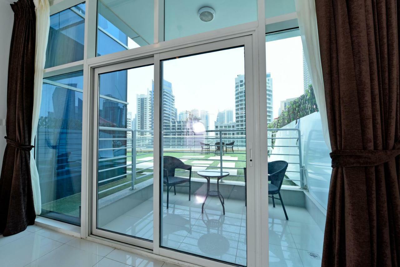 Golden Stay Vacation Homes Continental Tower Marina Dubai Exterior foto